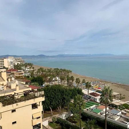 Carihuela Beachfront Penthouse, Unique Views 아파트