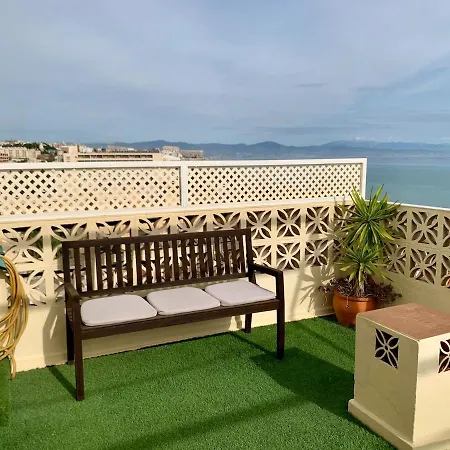 아파트 Carihuela Beachfront Penthouse, Unique Views 토레몰리노스