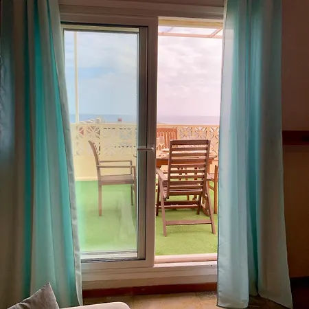 Carihuela Beachfront Penthouse, Unique Views 토레몰리노스