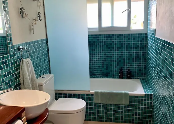 Carihuela Beachfront Penthouse, Unique Views Apartment *