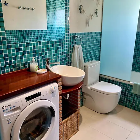 Carihuela Beachfront Penthouse, Unique Views Apartamento