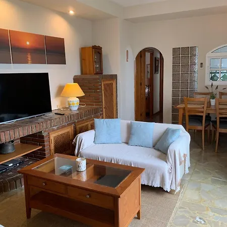 Carihuela Beachfront Penthouse, Unique Views Apartamento Torremolinos