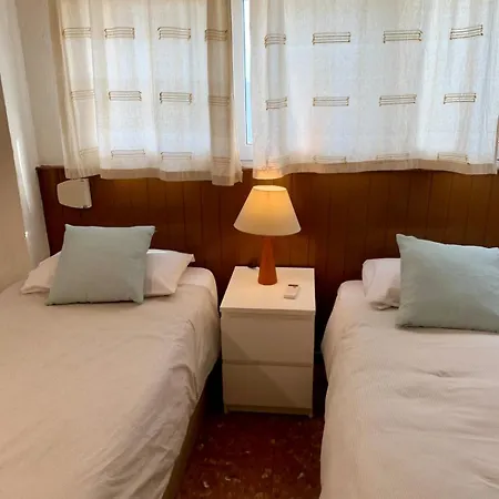 Carihuela Beachfront Penthouse, Unique Views Apartamento Torremolinos