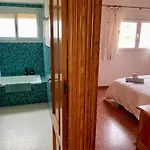 شقة Carihuela Beachfront Penthouse, Unique Views