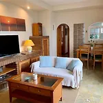 Carihuela Beachfront Penthouse, Unique Views شقة