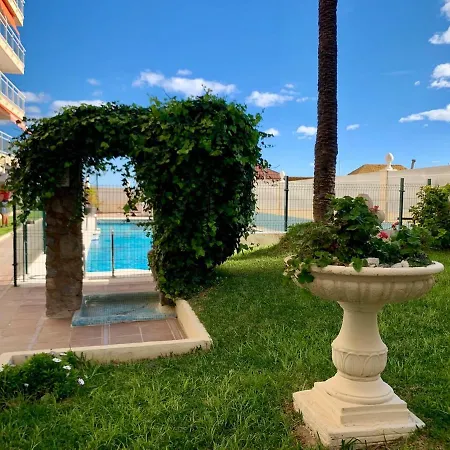 Carihuela Beachfront Penthouse, Unique Views Appartement *